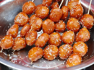 外酥里脆的糖油果子，成都的風(fēng)味小吃之一，做起來如此簡單