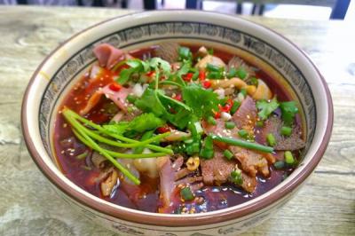 冒菜培訓(xùn)哪里好？蜀味緣祖?zhèn)髅胤浇】禒I養(yǎng)又美味