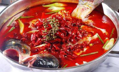 四川麻辣魚火鍋技術(shù)培訓(xùn)哪里靠譜？學(xué)員親自動(dòng)手操作
