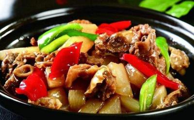 四川特色砂鍋菜技術(shù)做法哪里正宗？砂鍋全套技術(shù)培訓(xùn)