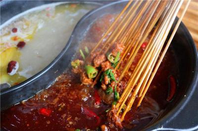 餐飲小吃培訓(xùn)創(chuàng)業(yè)，哪里可以學(xué)習(xí)串串香技術(shù)培訓(xùn)？