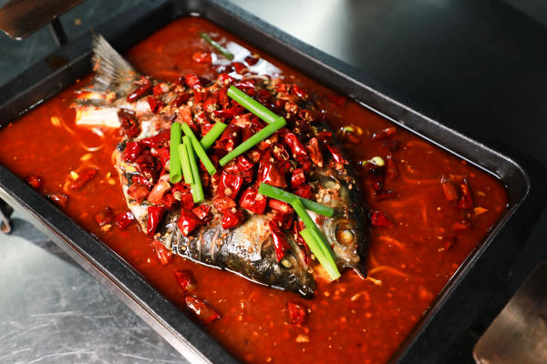 成都學(xué)燒烤烤魚哪里有培訓(xùn)班？成都烤魚培訓(xùn)多少錢？