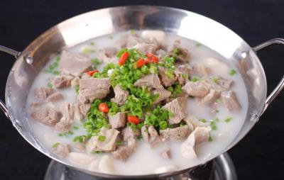 羊肉湯技術(shù)培訓(xùn)內(nèi)容有哪些?羊肉湯技術(shù)培訓(xùn)班多少錢(qián)?